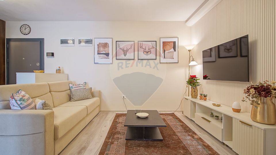 3 room Apartment for rent, Tractorul area