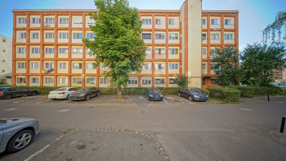 Camera de camin în zona Tractorul, COMISION 0%!