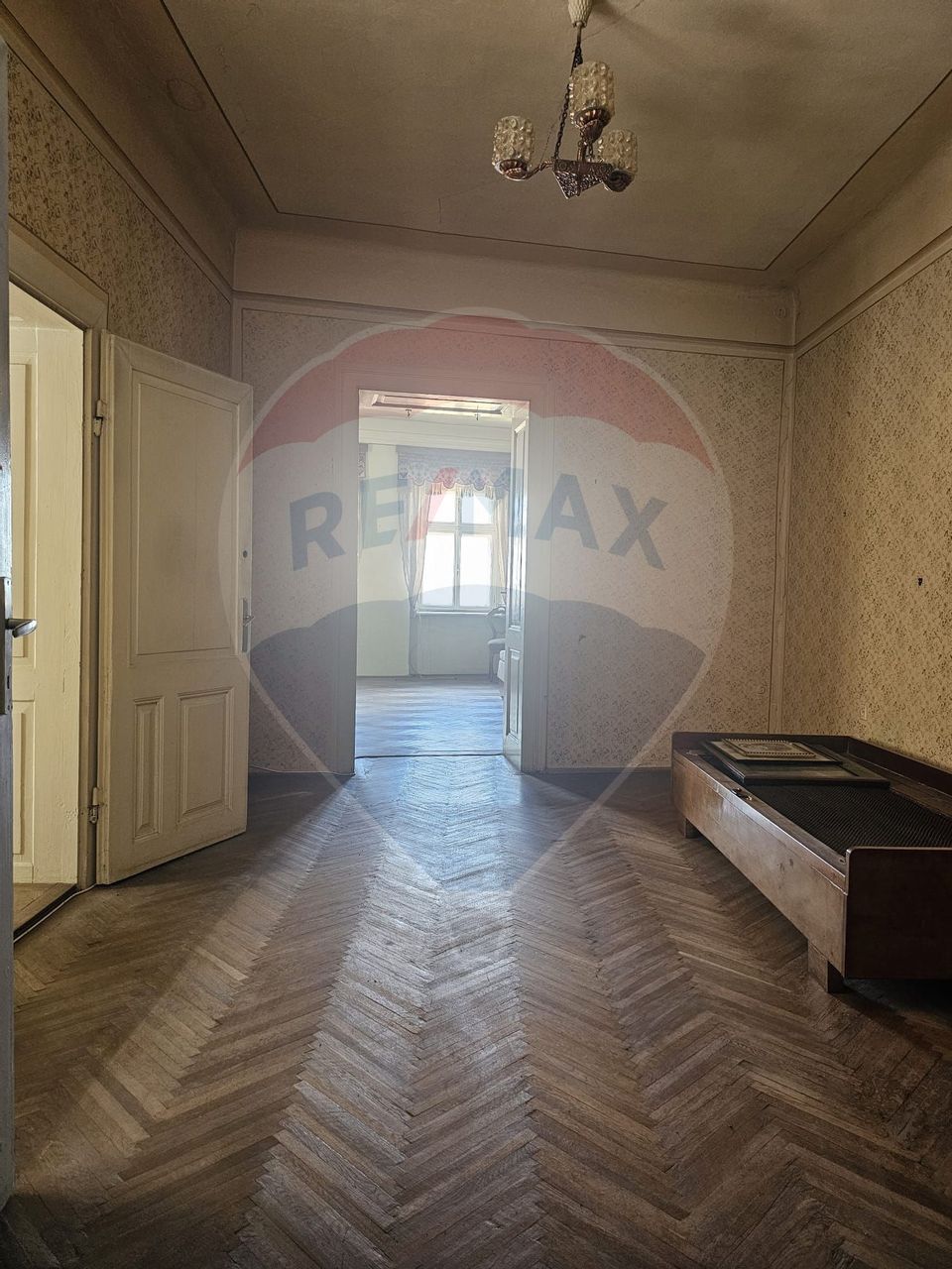 5 room Apartment for sale, Central area