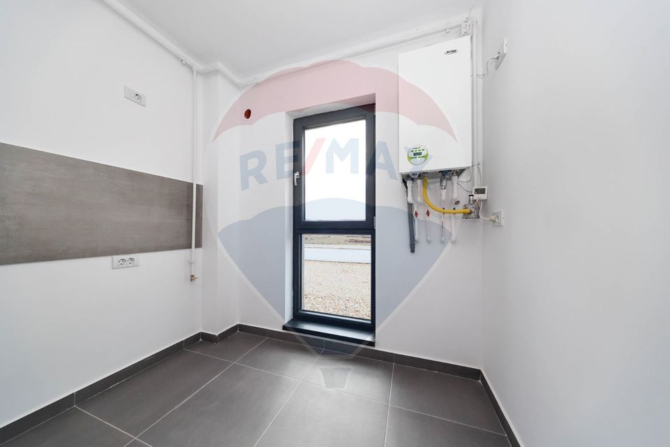 Apartament nou, curte proprie si terasa