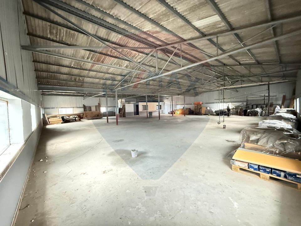 Hală industrială cu birouri si teren Gura Humorului