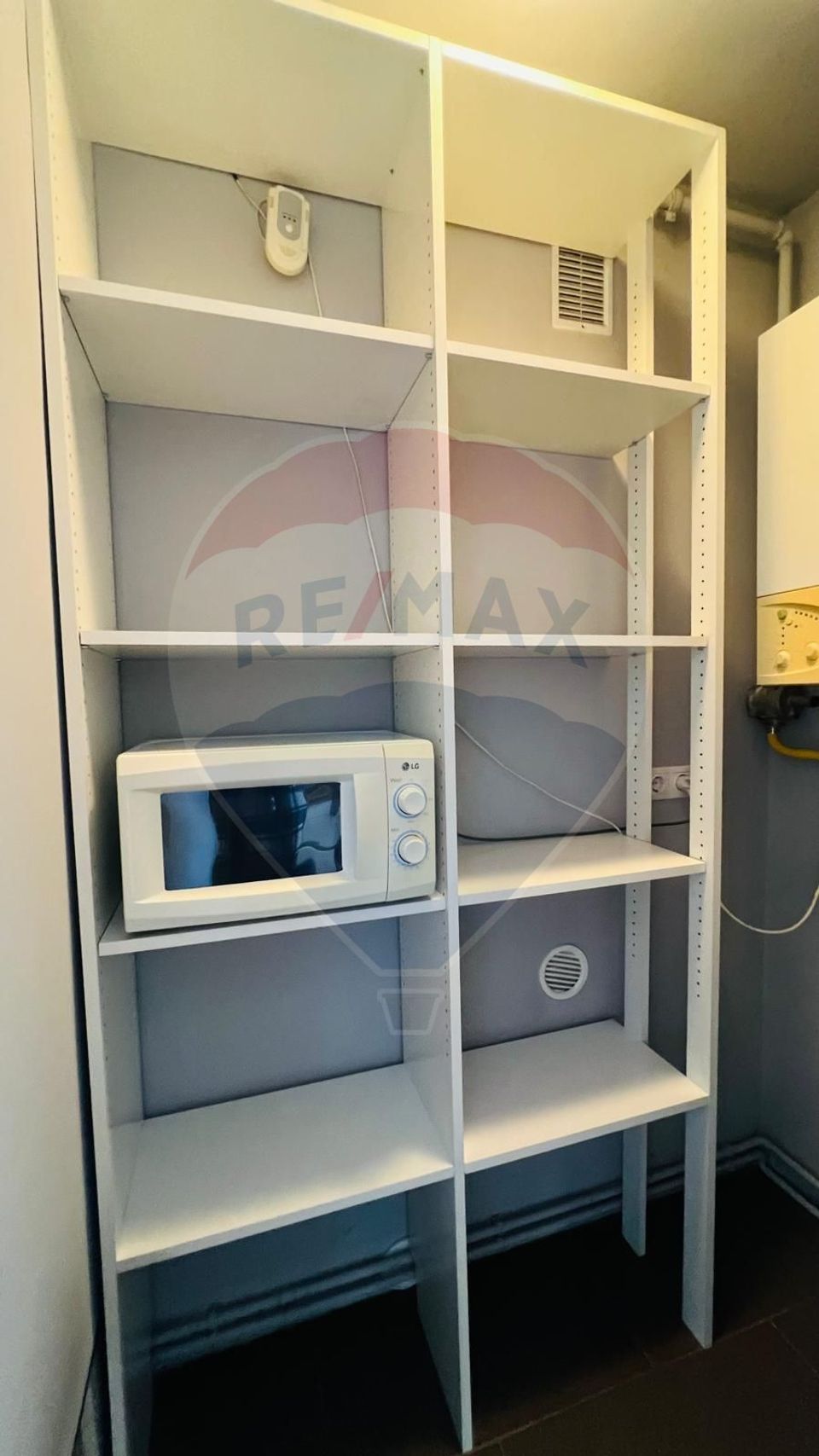 Apartament de inchiriat cu 3 camere  zona Canal 7
