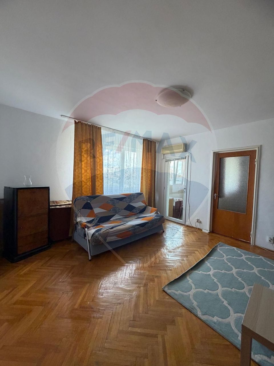 Apartament de închiriat-2 camere zona Titan