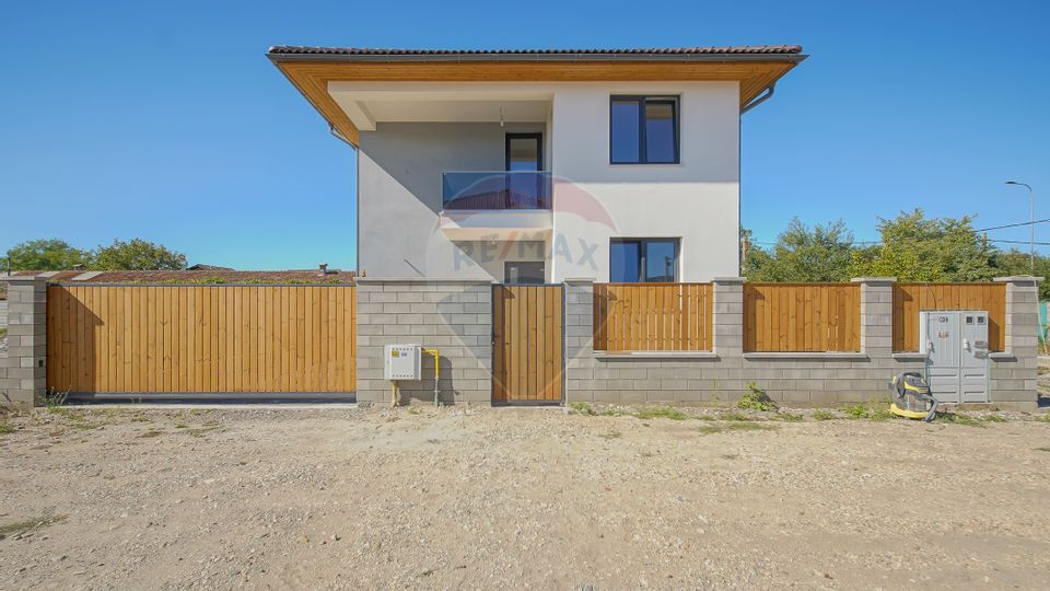 5 room House / Villa for sale