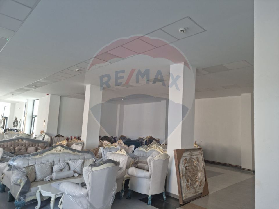 400sq.m Commercial Space for rent, 1 Mai area