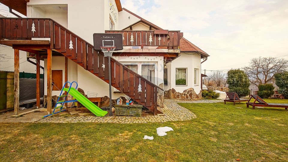 Cabana la Flo, 8 cam,P + M, teren 888 mp oportunitate de investitie !