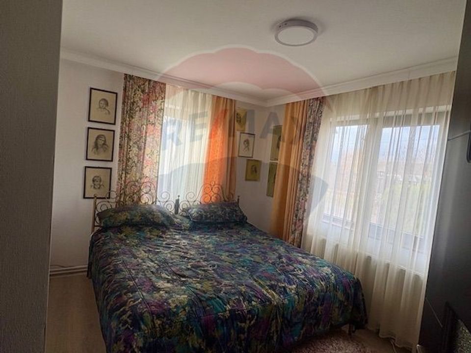 Casă / Vilă cu 6 camere de vânzare