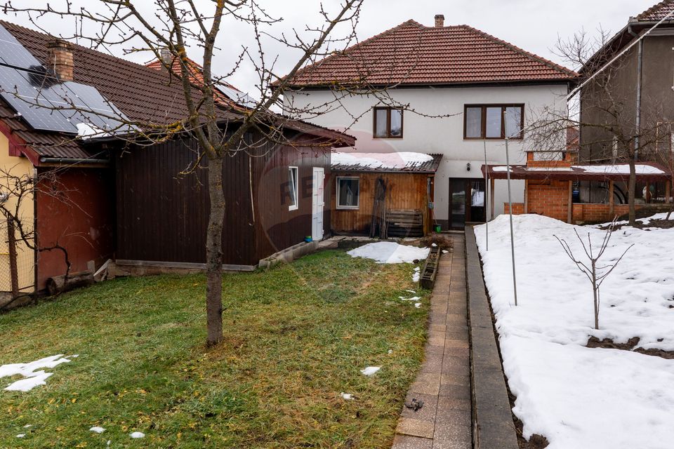 5 room House / Villa for sale, Periferie area