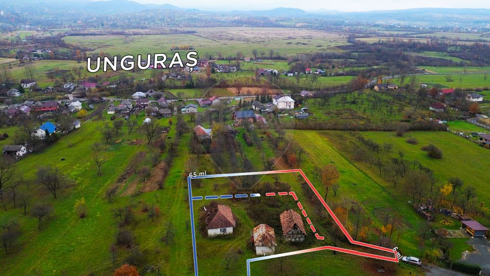 Teren de vânzare Unguraș cu priveliște si anexe