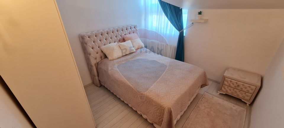 Apartament cu 3 camere de vânzare în zona Straulesti