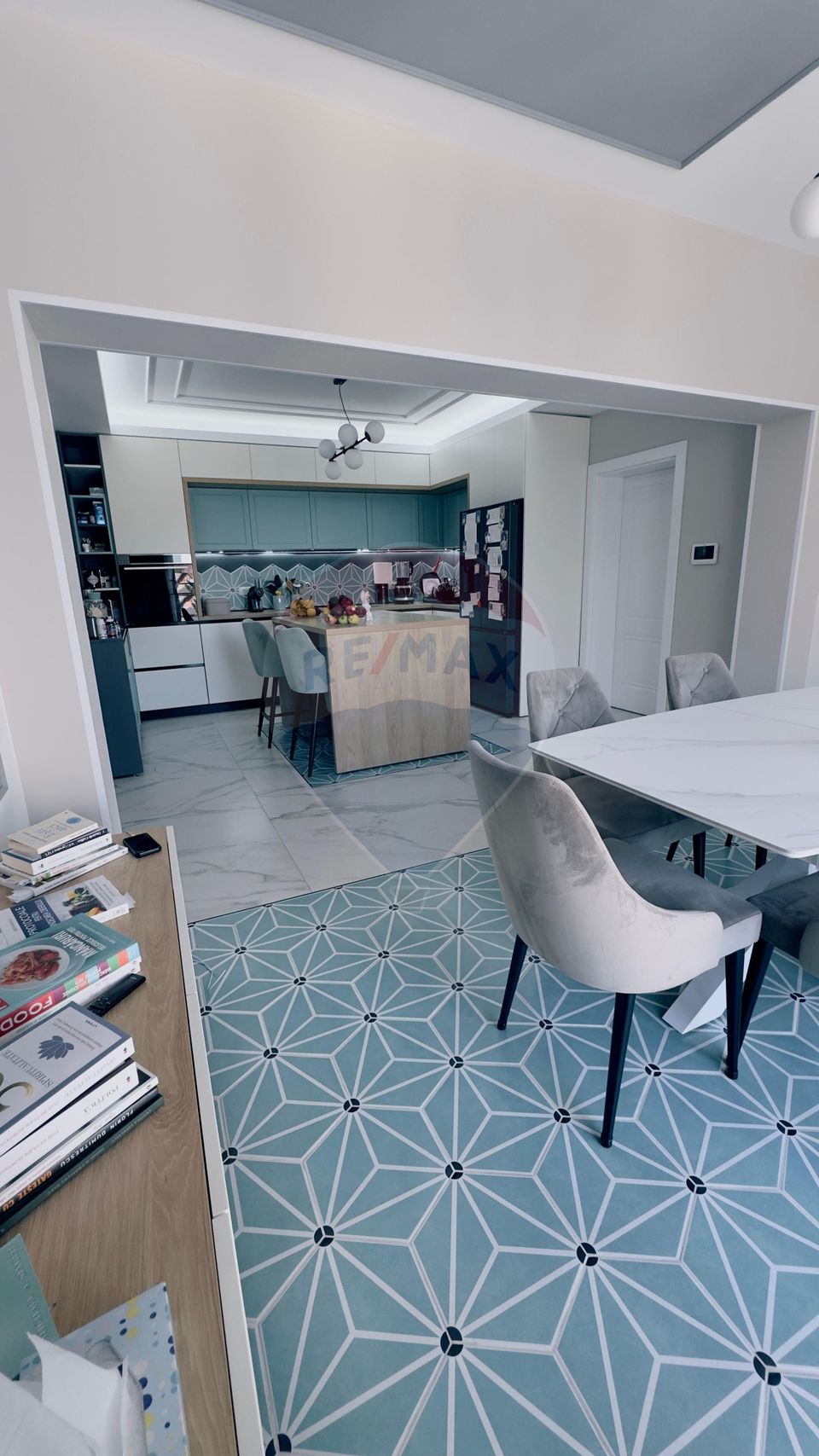 Proprietate premium în Filiași, locuință de lux cu spații comerciale