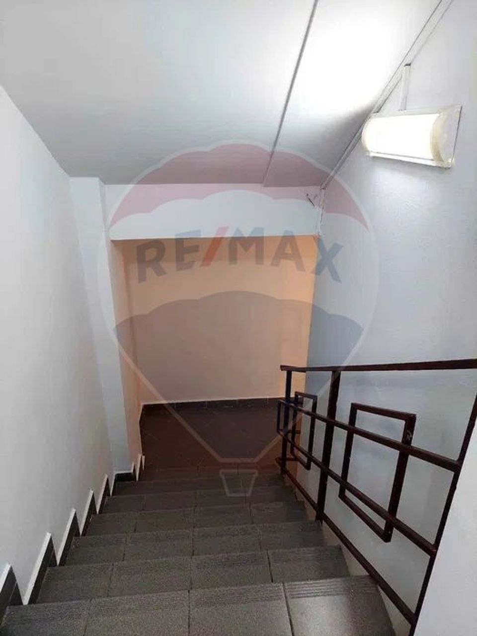 100sq.m Commercial Space for rent, Garii area