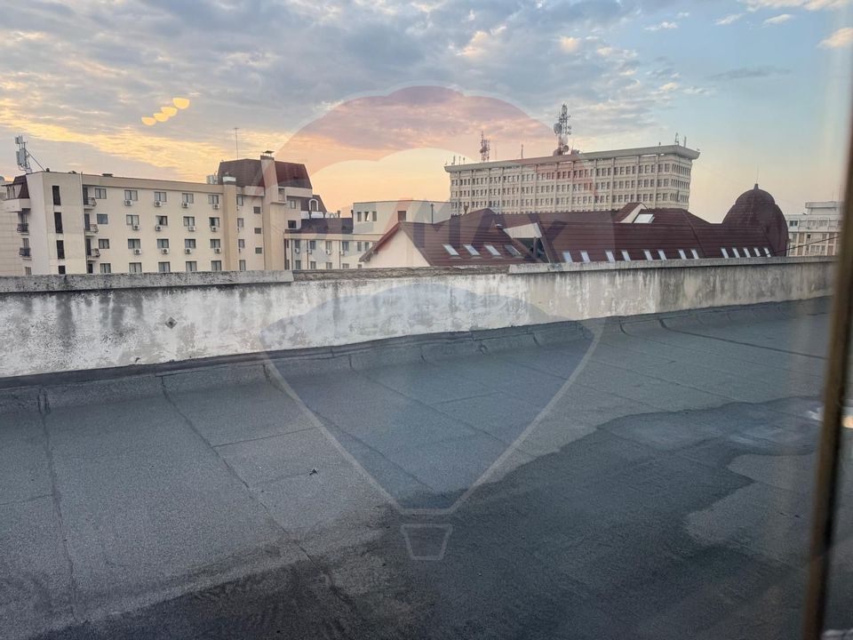 VANZARE Garsoniera cu terasa de 50mp in zona Ultracentrala Ploiesti
