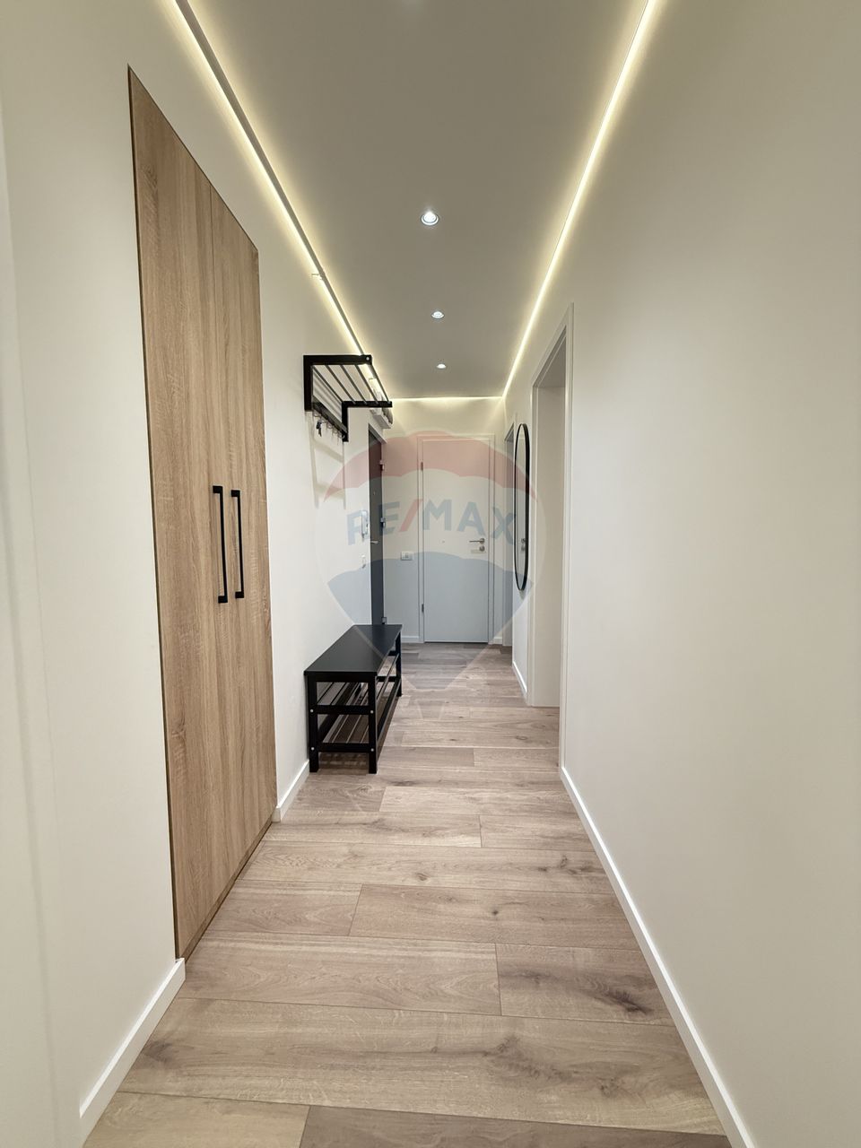 Apartament cu 4 camere de închiriat în zona Giurgiului