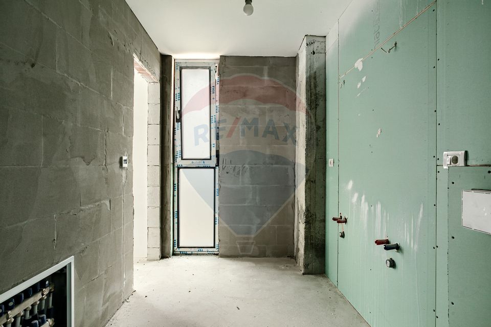 Apartament 3 camere 148 mp de vânzare cu loc parcare în zona Subcetate