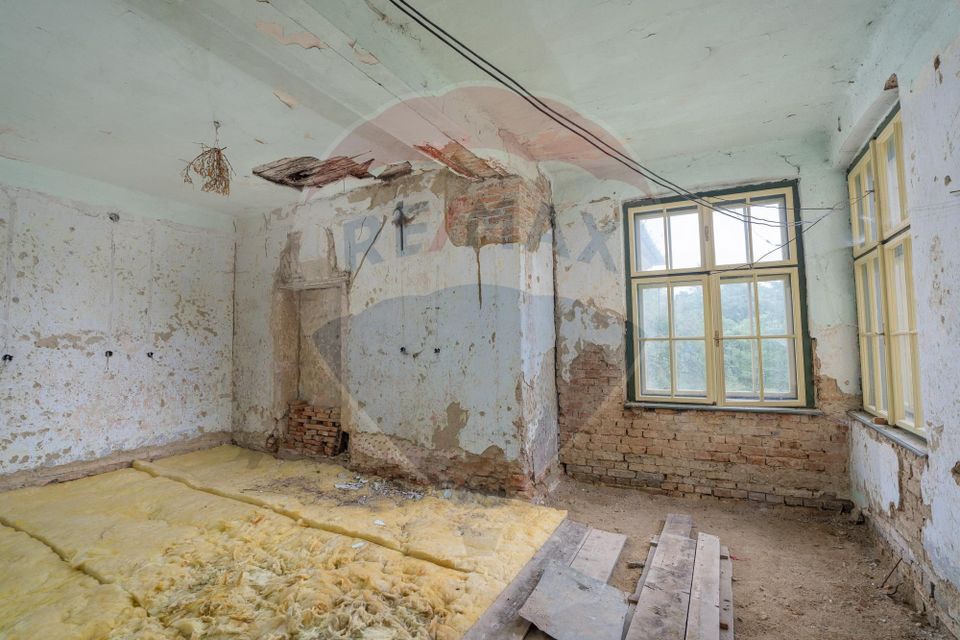 Fostă școală săsească semnată de Fritz Balthes – Bruiu, Sibiu