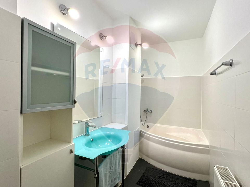 De închiriat apartament cu 3 camere, în zona Dacia