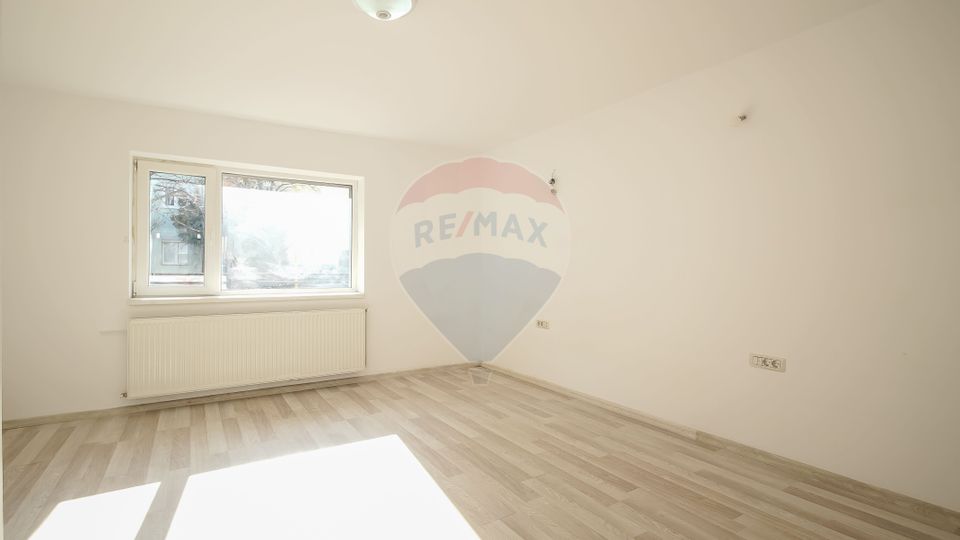 Versatile property in Brasov – Ideal for home or business!
