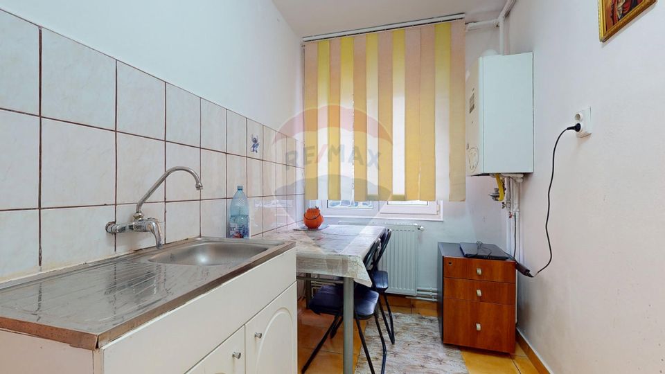 37.4sq.m Commercial Space for rent, Astra area