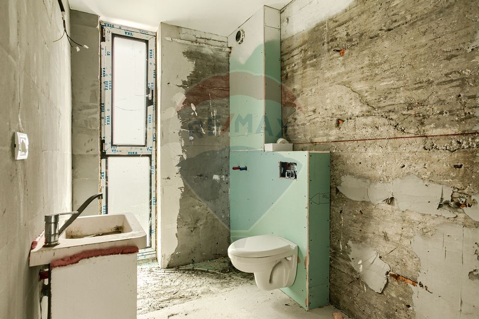 Apartament 3 camere 148 mp de vânzare cu loc parcare în zona Subcetate