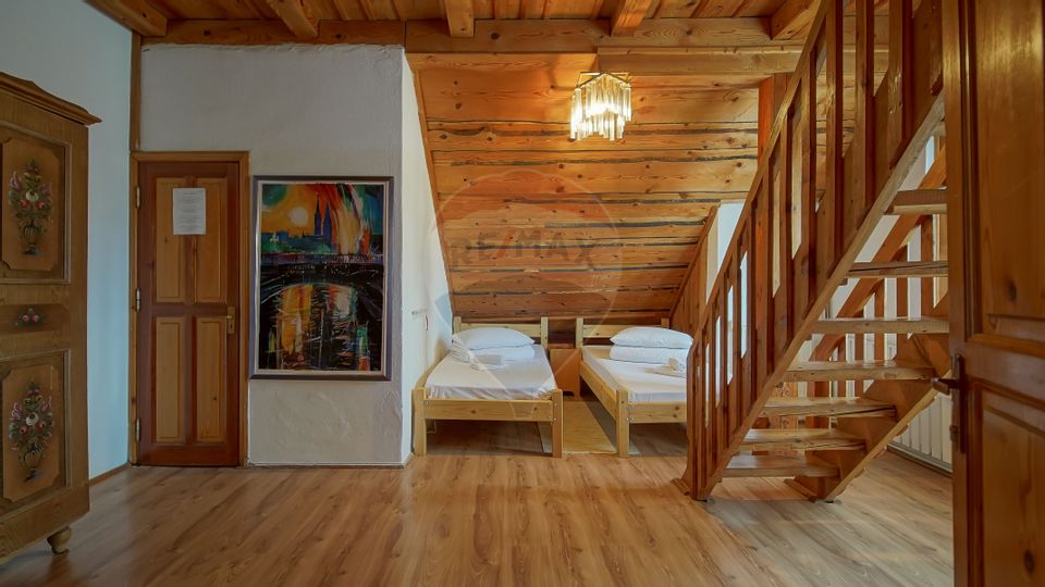 Vilă 12 camere  1.091 mp construiți Poiana Brașov