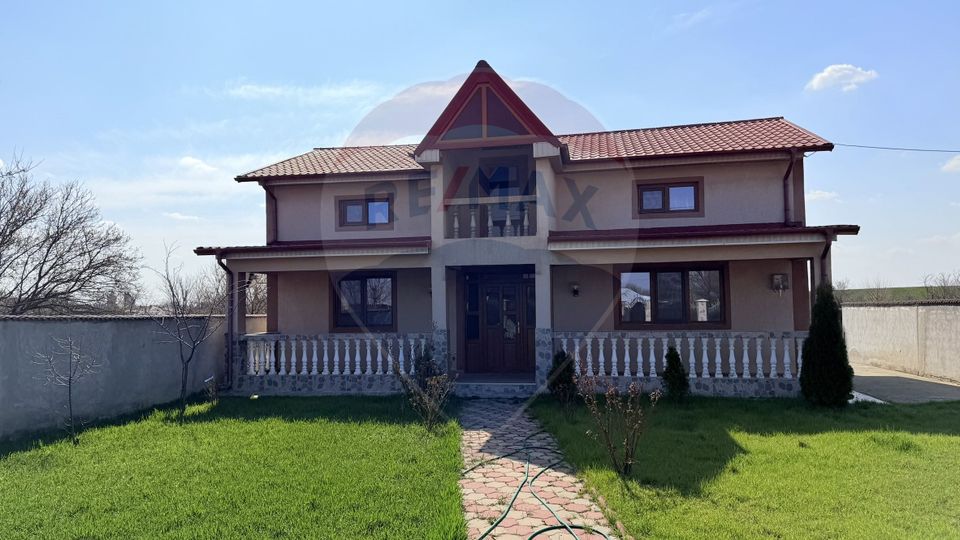 4 room House / Villa for sale