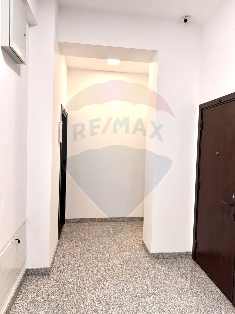 100sq.m Commercial Space for rent, P-ta Victoriei area