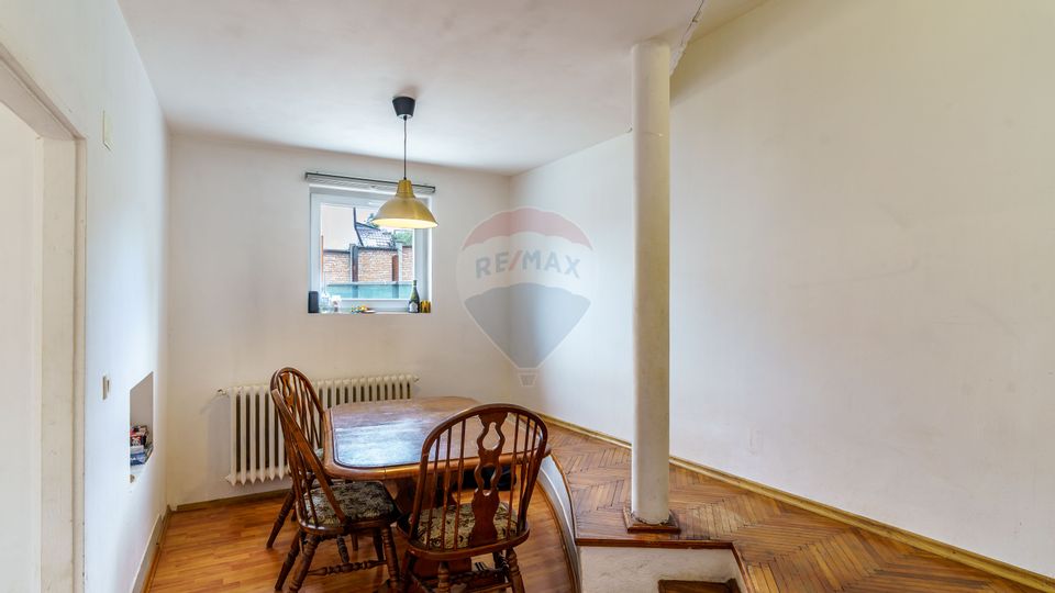 Casă lângă Campusul Hașdeu/UMF- Ideală pentru locuințǎ sau investiție!