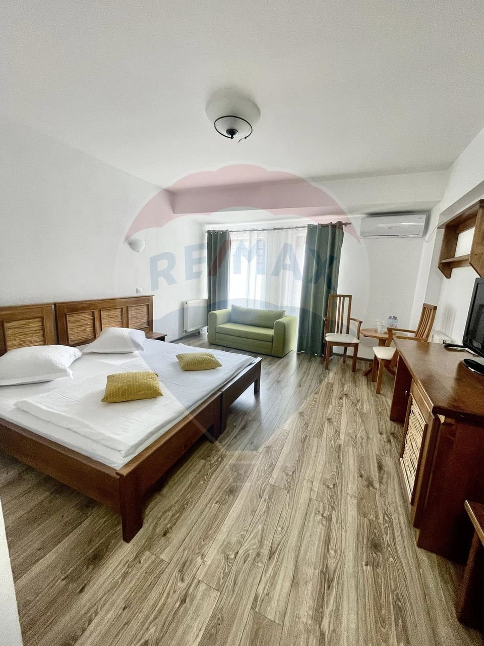 Hotel / Pensiune cu 19 camere de vânzare/zona Murighiol