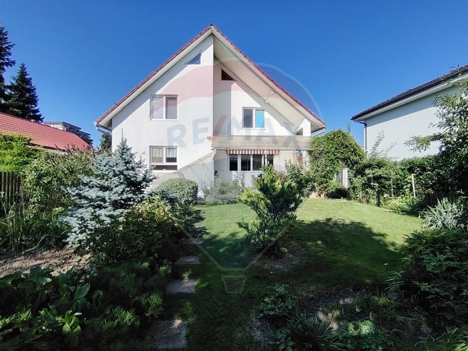 8 room House / Villa for sale, Central area