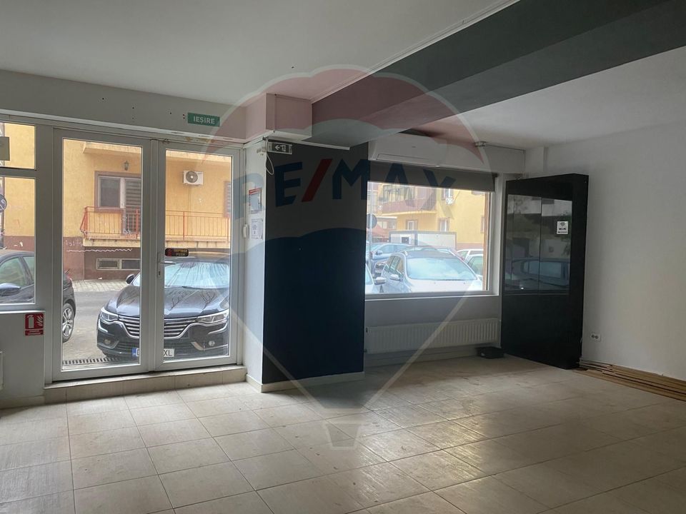 Commercial space for sale – Militari Residence
