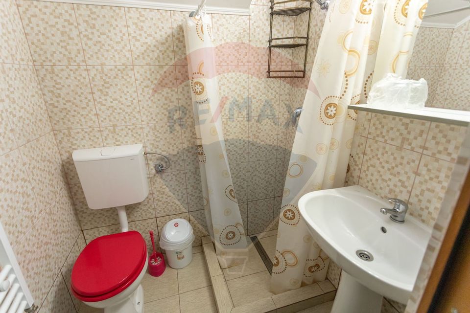 Pensiune agroturistică cu 6 camere + Casă de locuit, de vânzare