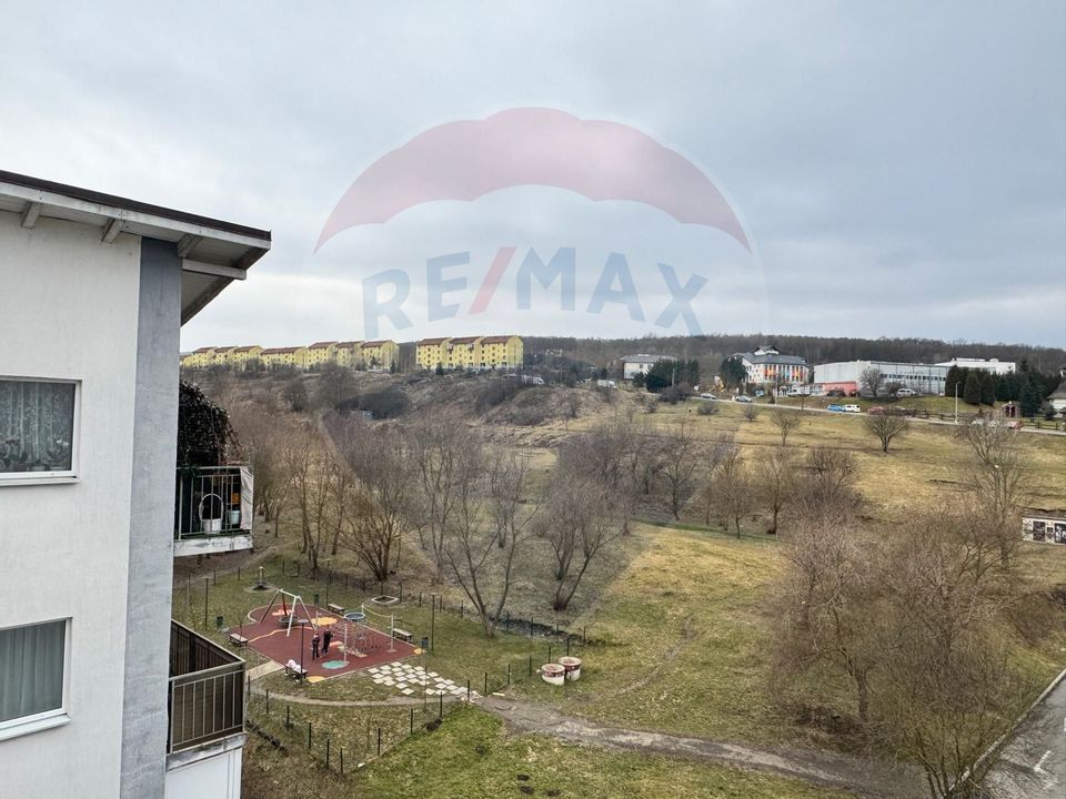 Apartament 3 camere. de închiriat, Florești
