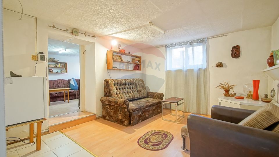 COMISION 0 Casă cu potențial excelent, teren 446 mp, Strada Fanionului