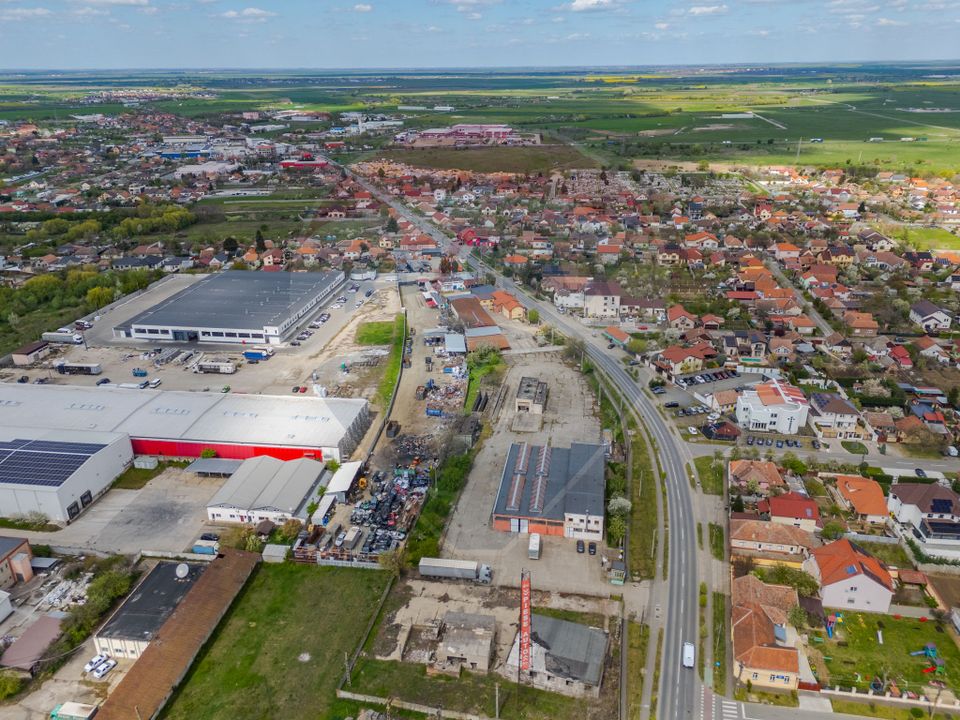 Teren 7619mp cu hala industriala/comerciala, FS - 110 ml de vanzare