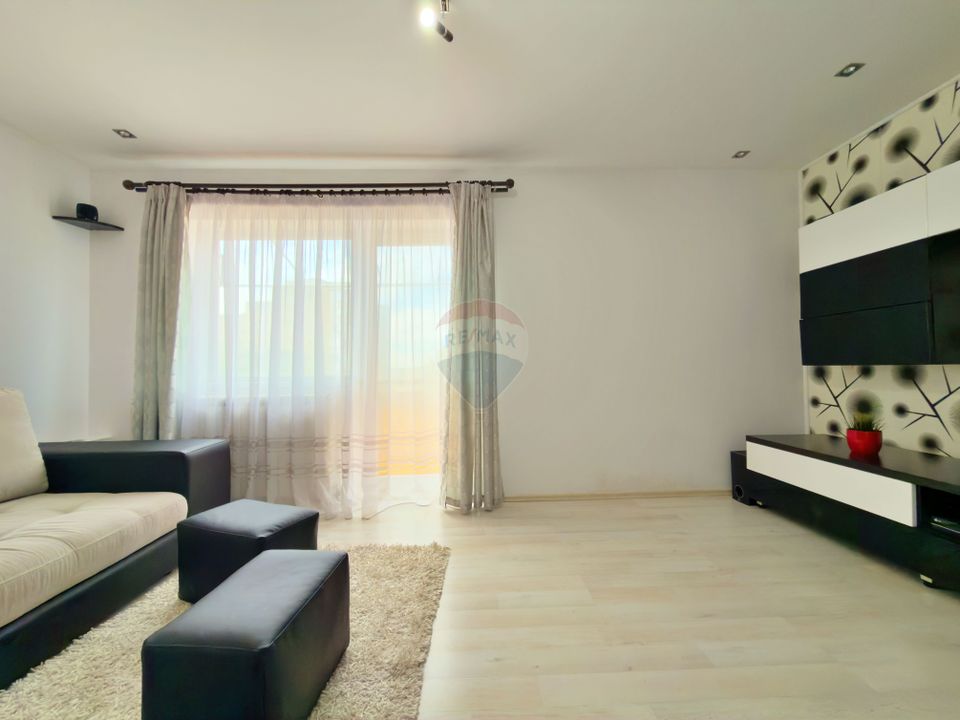 Apartament decomandat cu 2 camere de vânzare / Aurel Vlaicu - Arad