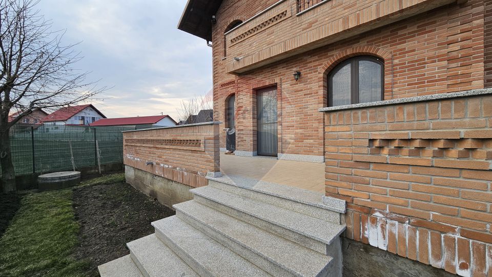 Casă / Vilă de lux, Scheia, Suceava