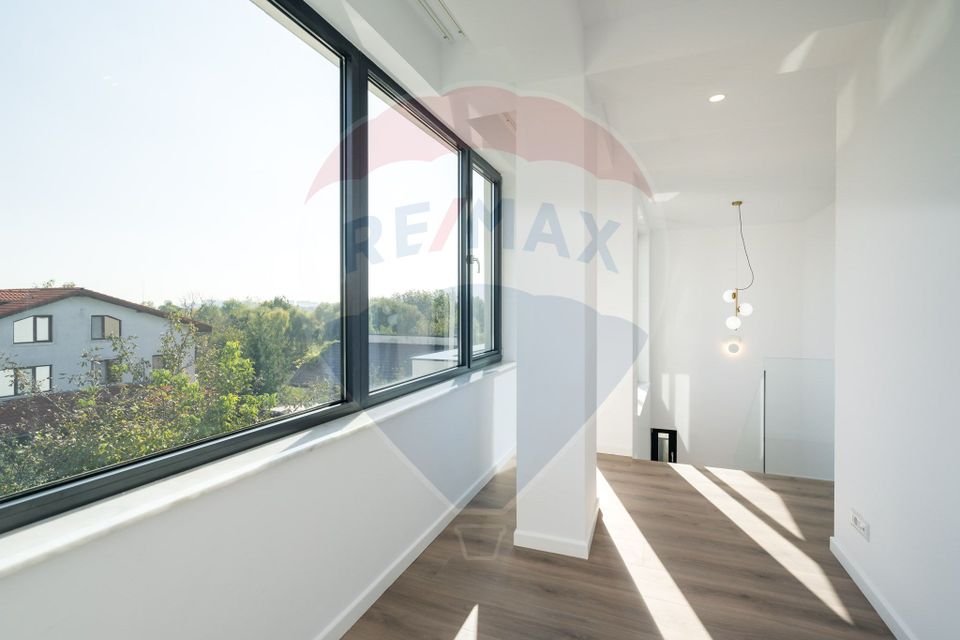 Casă / Vilă cu 5 camere de vânzare în zona Central