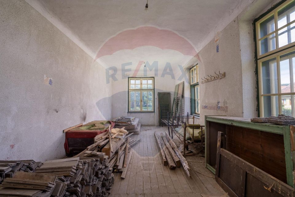 Fostă școală săsească semnată de Fritz Balthes – Bruiu, Sibiu