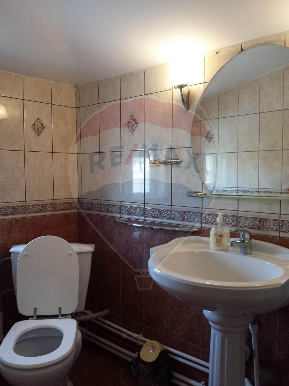 Clădire birouri /Sediu firmă de vânzare - Piața Centrală Galați