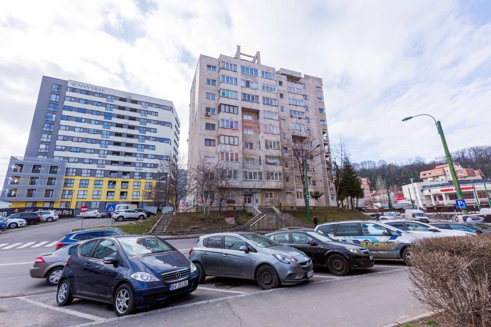 4 room Apartment for rent, Valea Cetatii area