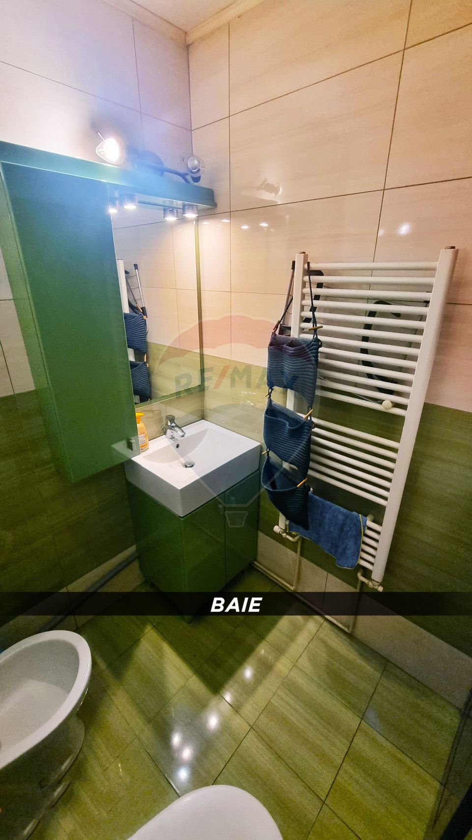 Strada Moldovei, Apartament cu 3 camere plus boxa de vanzare