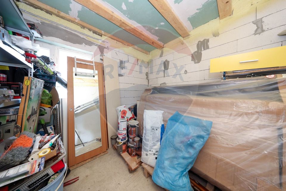 2 case cu curte proprie - locație centrala