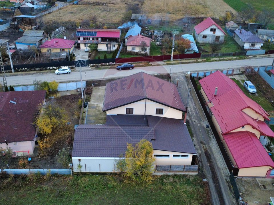 Casă premium cu 5 camere de vânzare în Șerbești, comuna Săucești