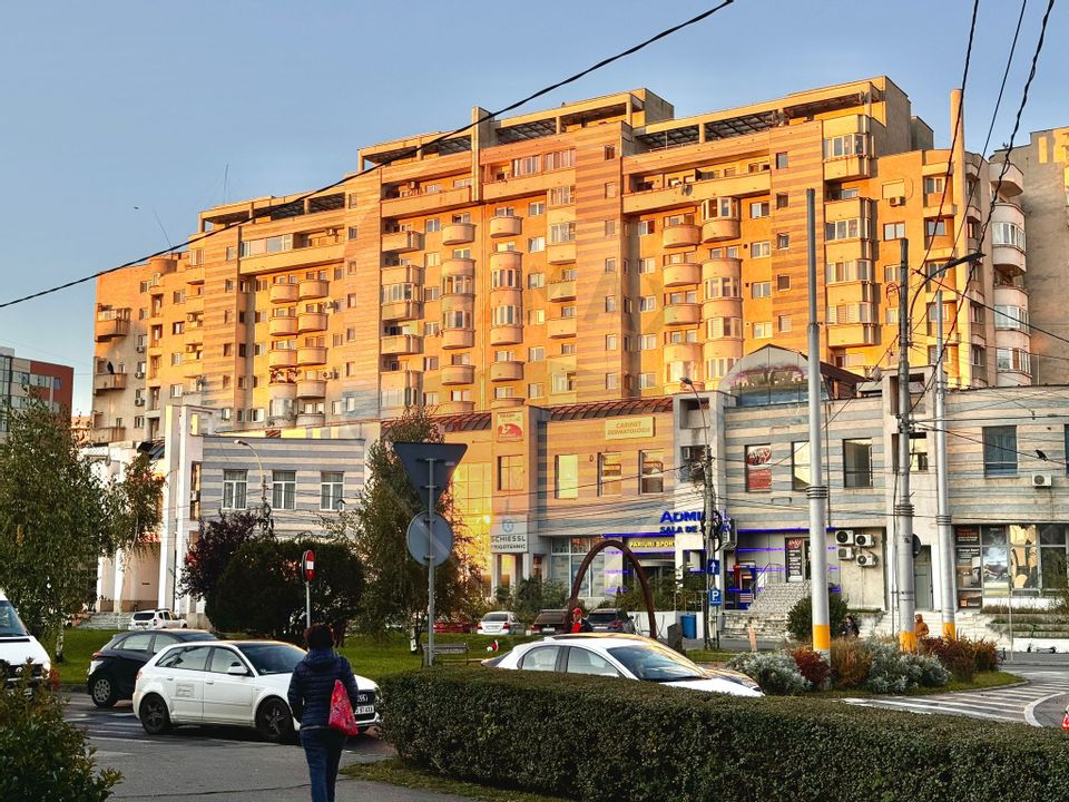 Apartament decomandat cu 1 cameră de vânzare în zona Piața Mărăști