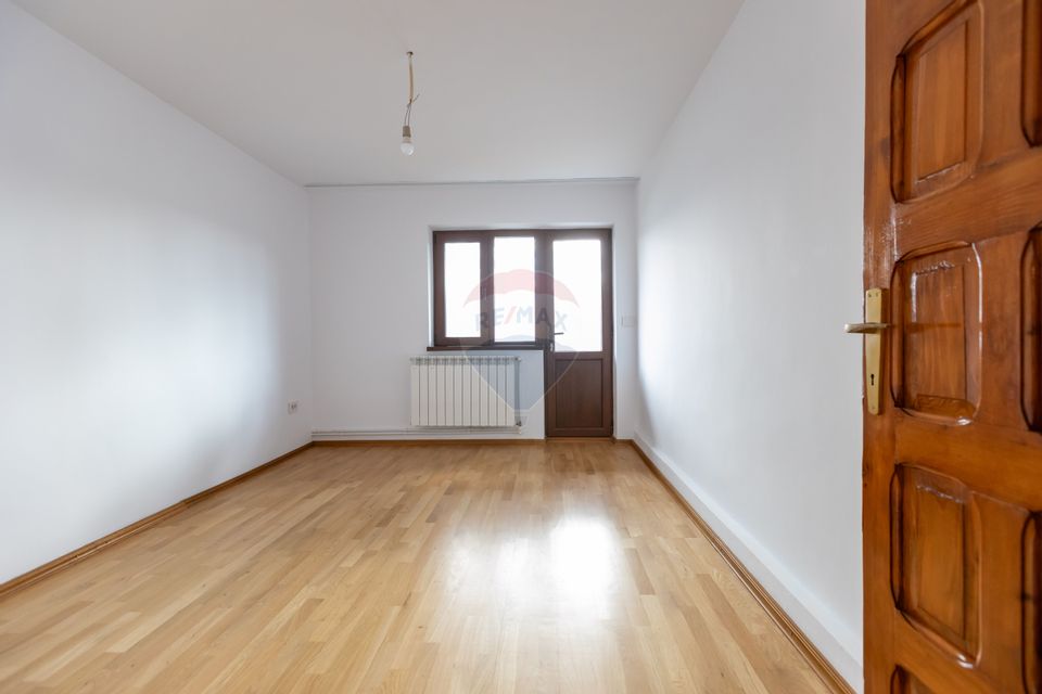 6 room House / Villa for sale