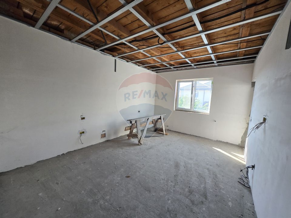 4 room House / Villa for sale