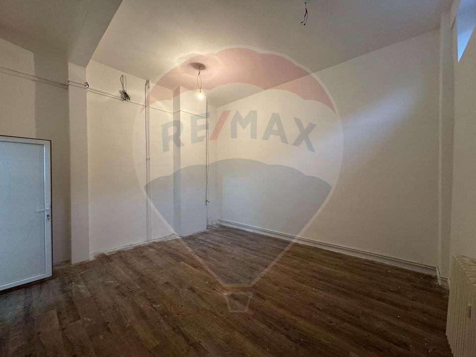 110sq.m Commercial Space for rent, Bancilor area