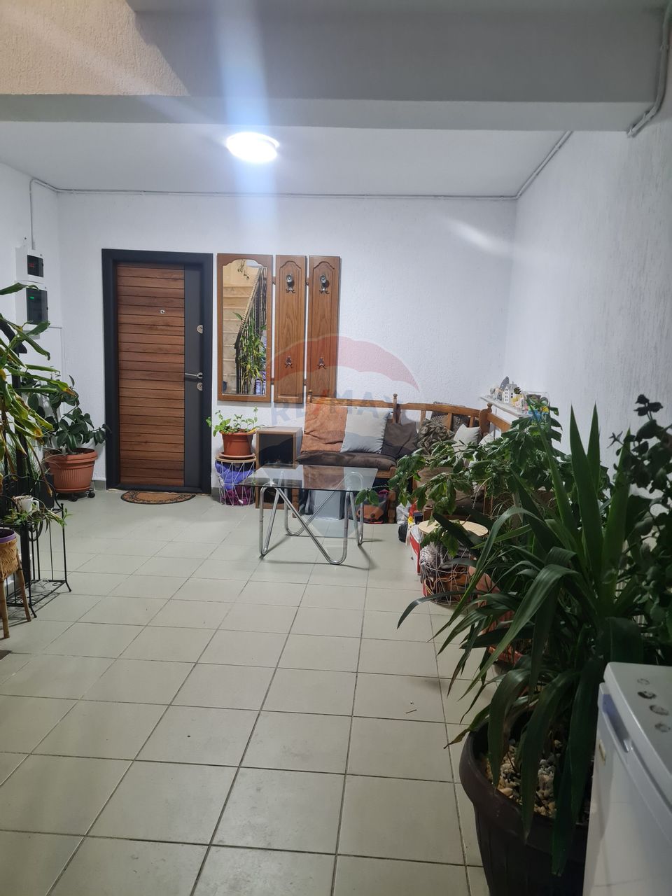 Apartament cu 3 camere de inchiriat la etajul 1