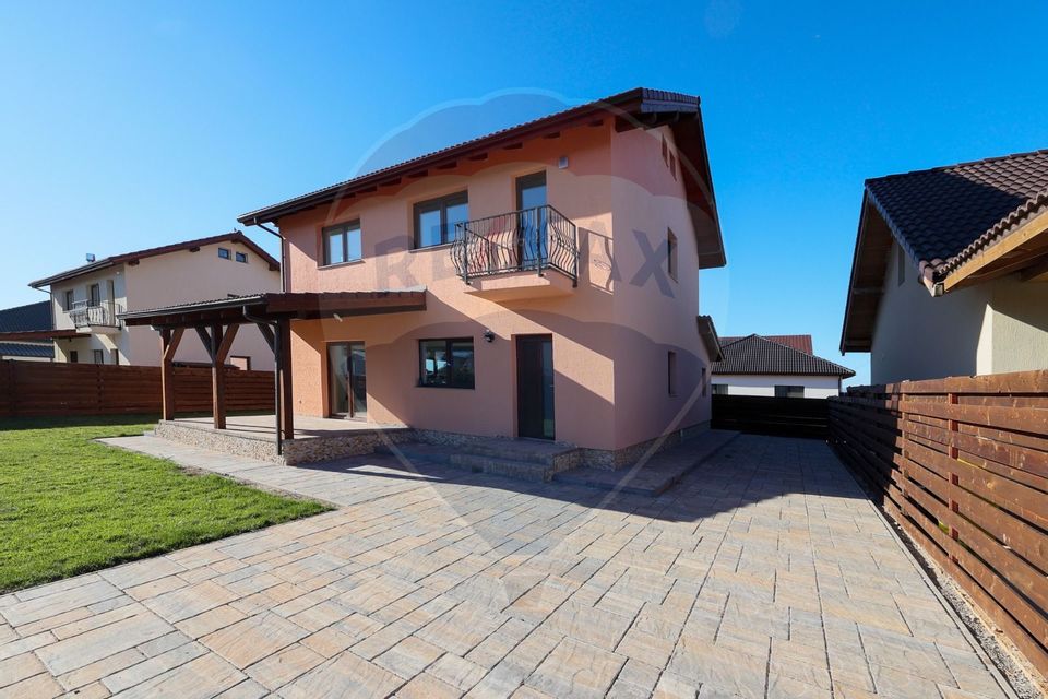 4 room House / Villa for sale